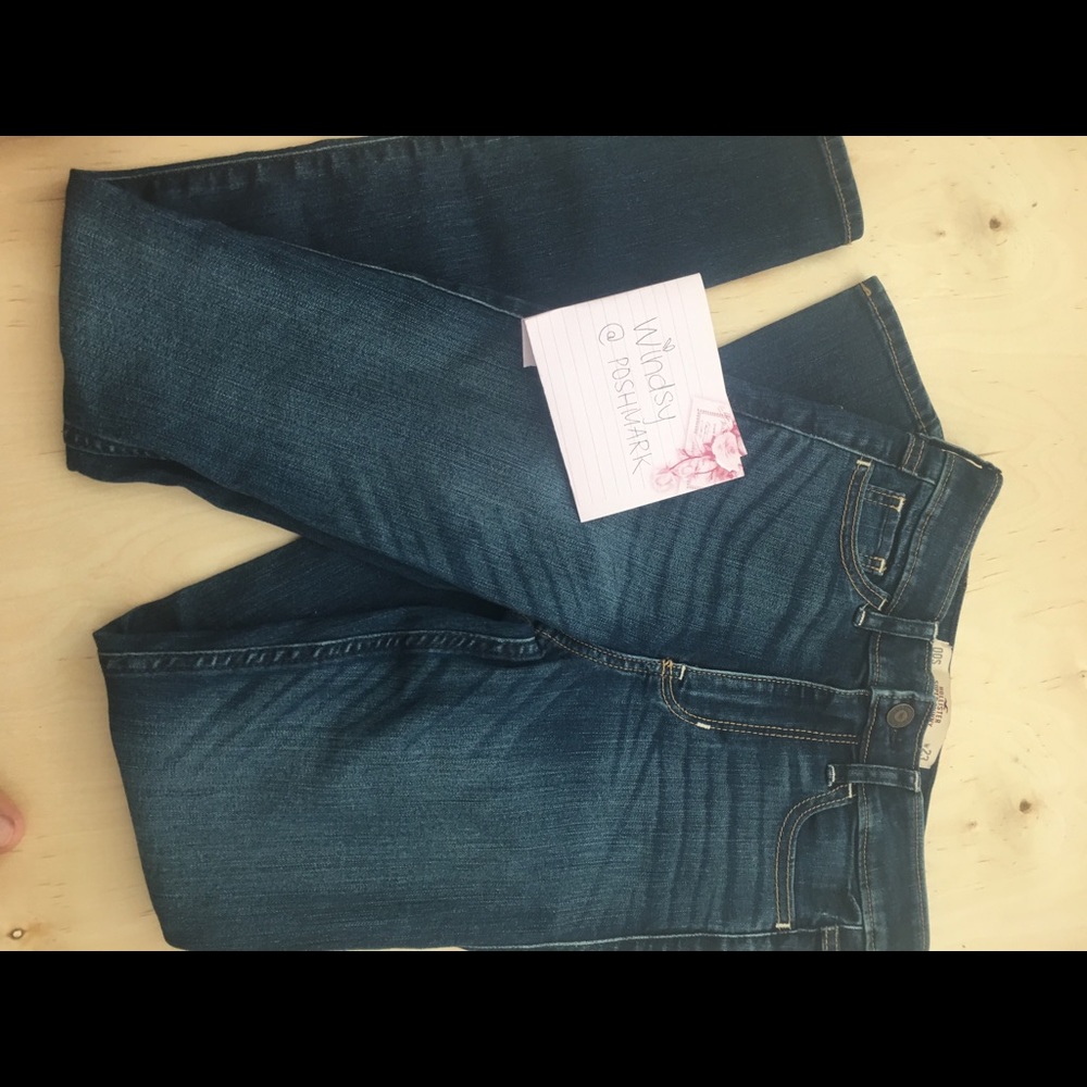 NWOT Hollister high waisted dark blue jeans
